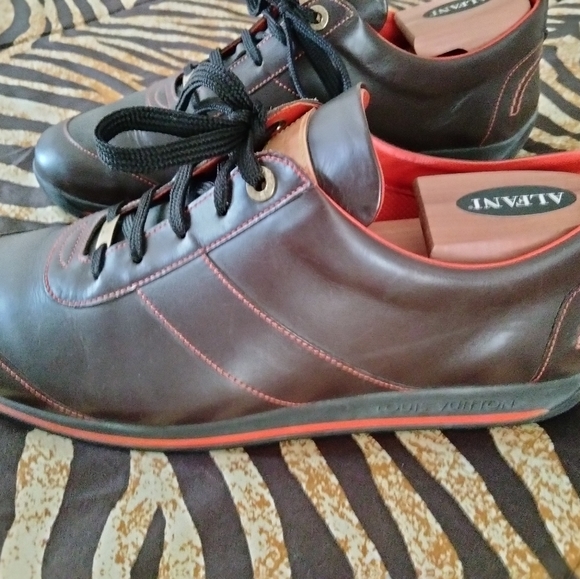 Men's Louis Vuitton athletic shoes - Picture 3 of 4
